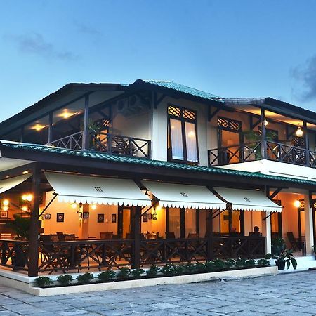 Samawa Transit Hotel Sumbawa Besar Exterior foto